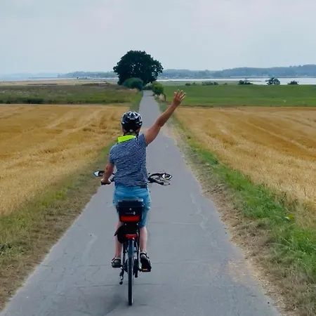 Apartman Seelund - Meeresrauschen Lauschen - Ruhiges Sonniges Mit Garten Und Terrasse Nahe Und Ostsee Schönhagen