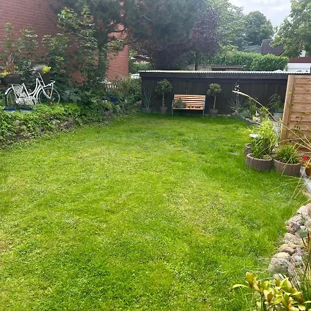 Seelund - Meeresrauschen Lauschen - Ruhiges Sonniges Mit Garten Und Terrasse Nahe Und Ostsee Apartman *