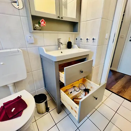 Seelund - Meeresrauschen Lauschen - Ruhiges Sonniges Mit Garten Und Terrasse Nahe Und Ostsee *